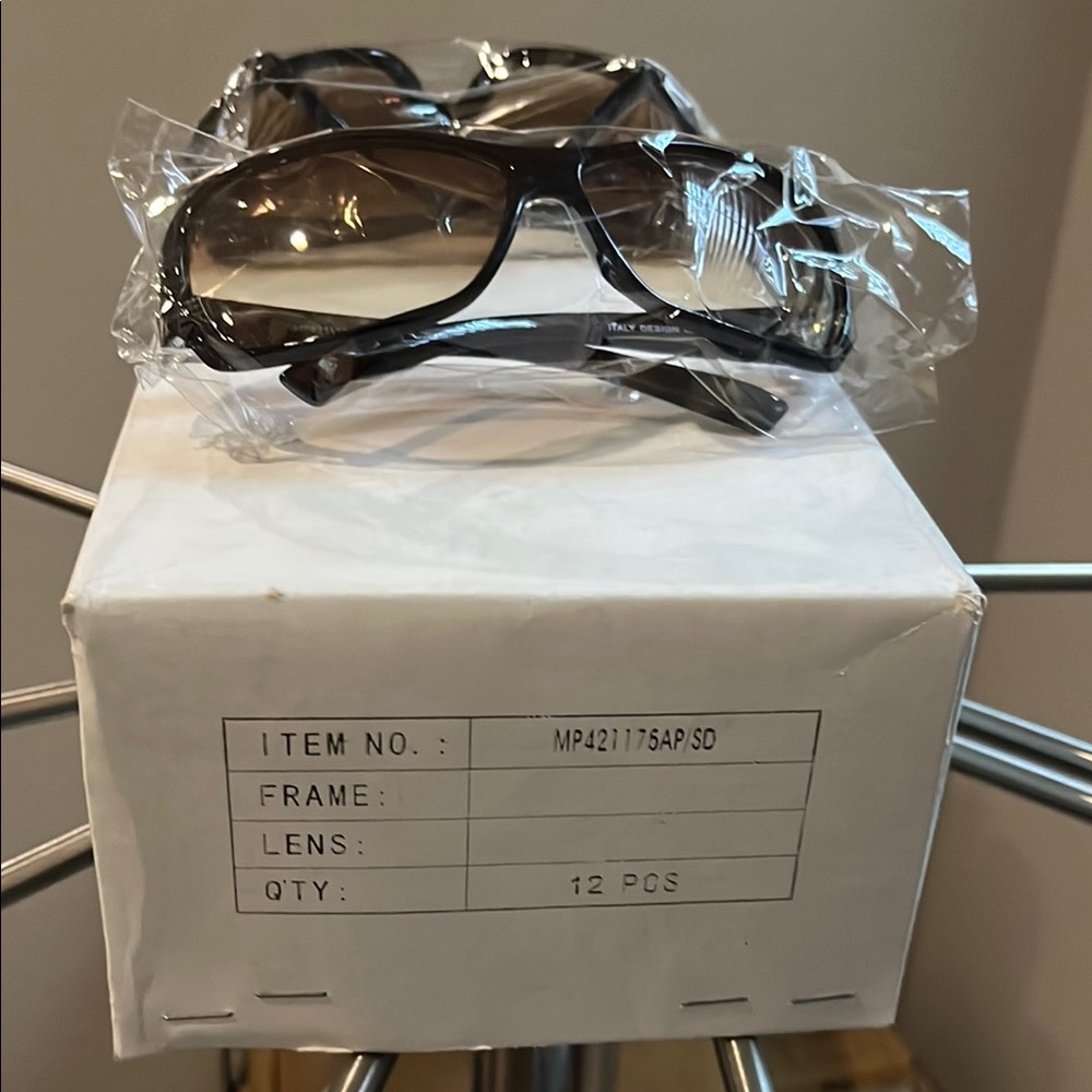 Italy Stylish Black Designer Sunglasses Collection
